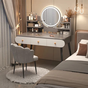 Современная и минималистичная небольшая спальня, легкий роскошный столик для макияжа и туалетного зеркала