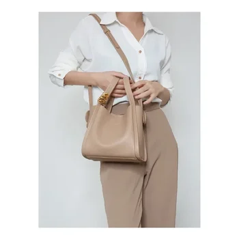 2024New Модная женская сумка-ведро Простая, универсальная, высококачественная сумка в западном стиле и изысканная сумка через плечо