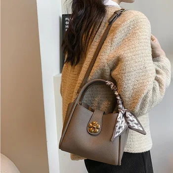 2024 Новые маленькие модные осенне-зимние сумки-мессенджеры Ins, кошельки и сумочки, сумки через плечо для женщин